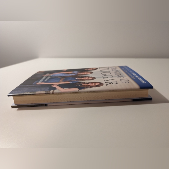 Growing Up Duggar - It's All About Relationships - Hardcover Book - Preowned - Picture 9 of 9